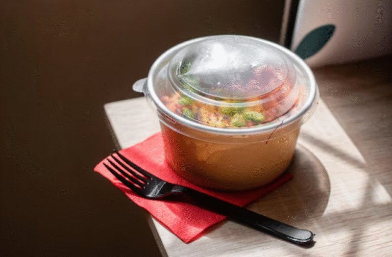 The Rise of Disposable Salad Bowls with Lids: Convenience Meets Freshness