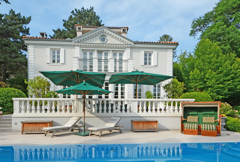 Best Luxury Property: Exploring Exclusive Villas, Castles, and Historical Estates with Dr. Hubert